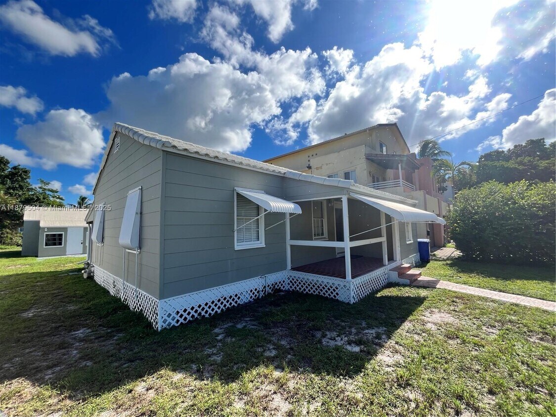 Foto principal - 500 SW 10th St