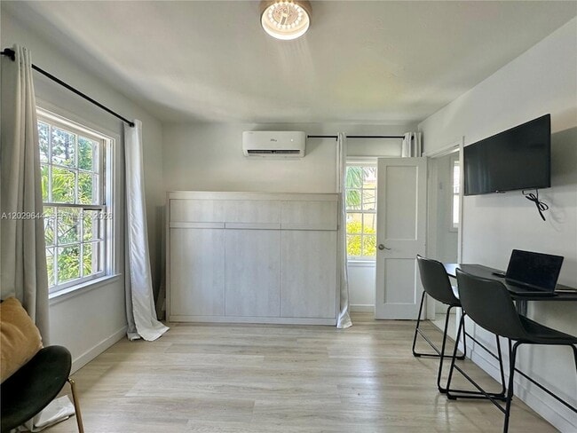 Building Photo - 415 75th St