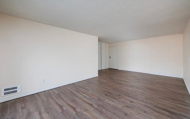 Building Photo - 45 Eagle Crest Dr