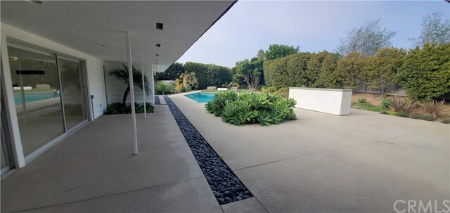 Foto del edificio - 339 Cameo Shores Rd