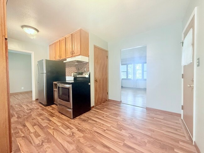 Kitchen/Dining - 1205 Dorothy Dr