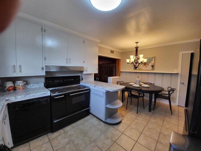 Foto del edificio - 4612 Gilbert Rd
