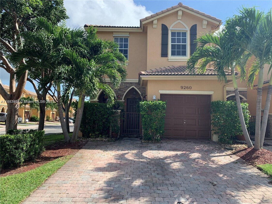 9260 SW 220th St, Cutler Bay, FL 33190 Townhouse for Rent in Cutler