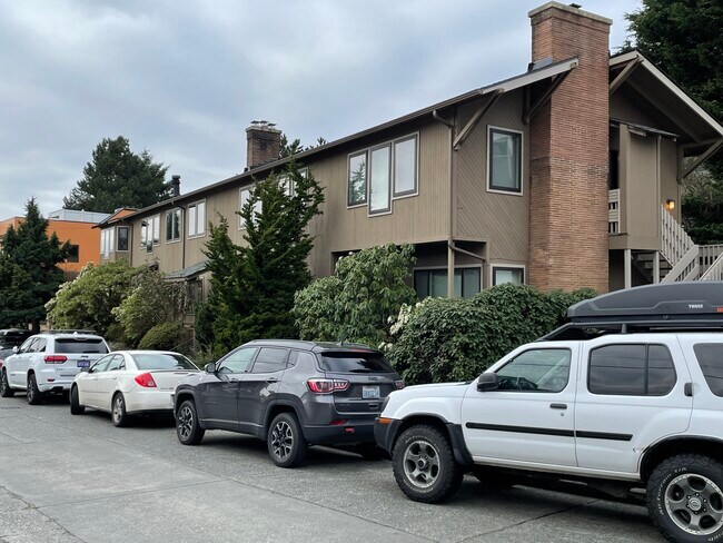 Foto del edificio - 2161 Waverly Pl N