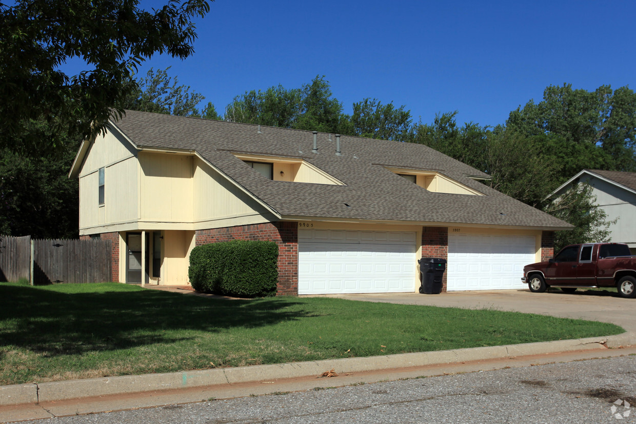 Primary Photo - Sherwood Estates Duplexes