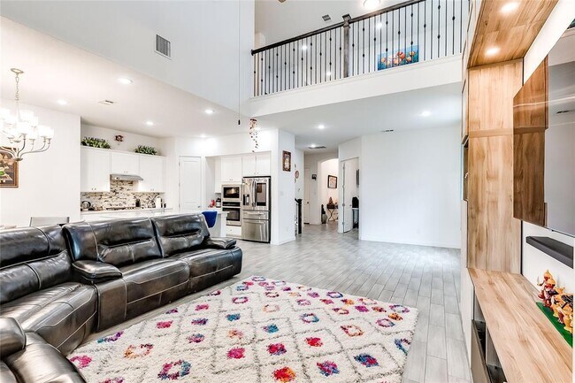 Foto del edificio - 833 Whitetail Dr