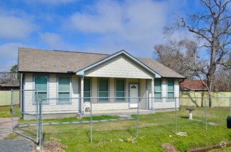 Building Photo - 6409 Carver Rd