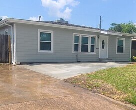 Building Photo - 3834 Rosedale St