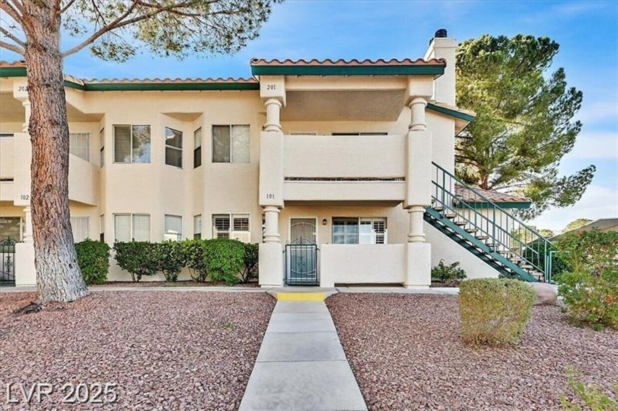 Foto principal - A very Nice and Clean 2 Bedroom, 2 Bathroo...