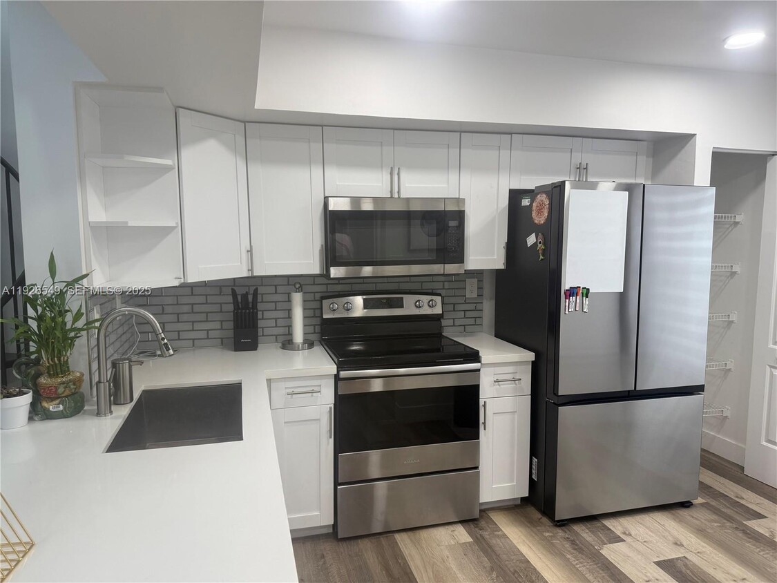 Primary Photo - 13028 SW 88th Ln