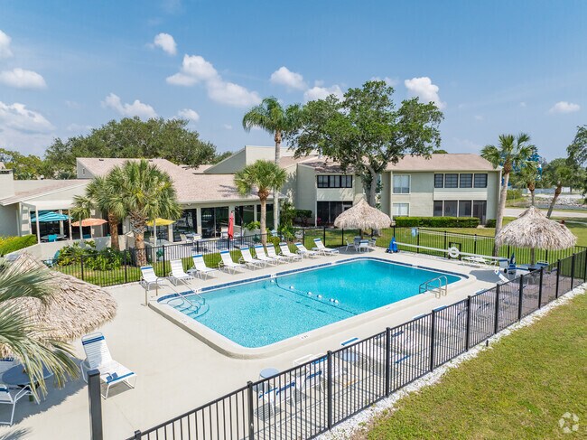 1-700 Windrush Bay Dr Tarpon Springs, FL - Windrush Bay Condominiums