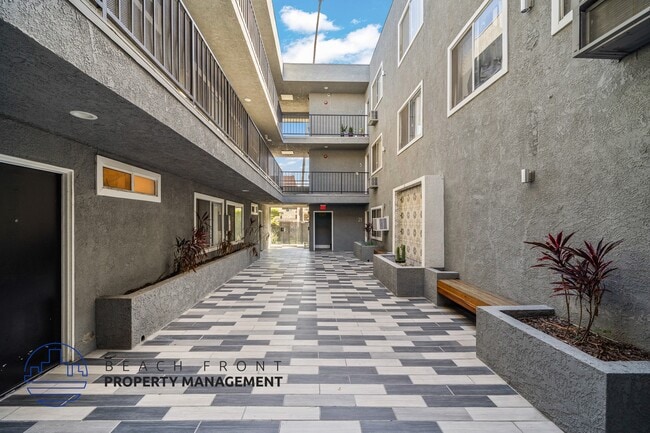 Building Photo - 229 S. Normandie Ave.