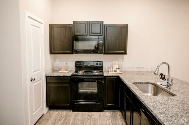 Building Photo - 71 Maverick Dr