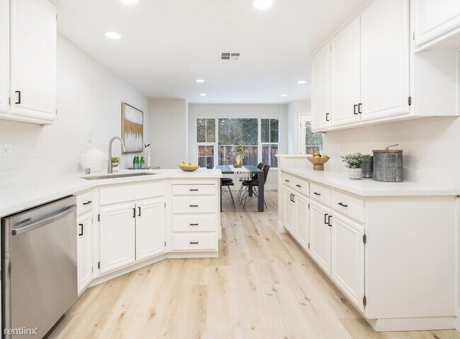 Foto del edificio - 3 br, 2.5 bath House - 134 Coralflower Lane