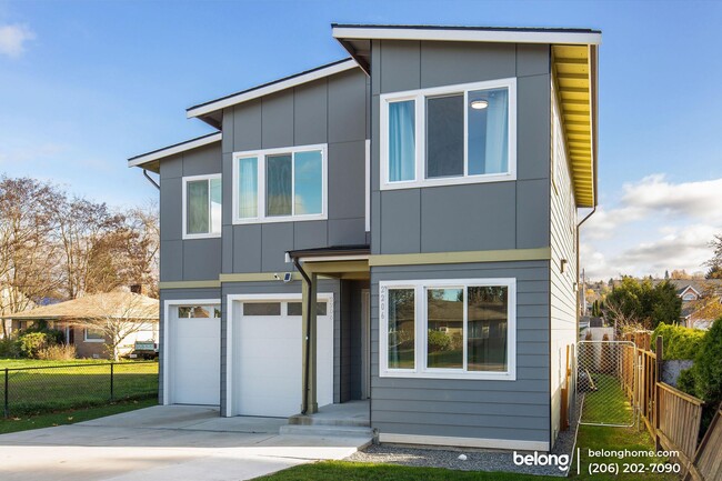 Building Photo - 2206 Talbot Rd S