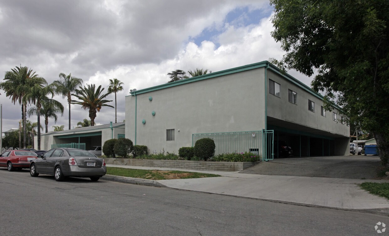 Building Photo - The Palms