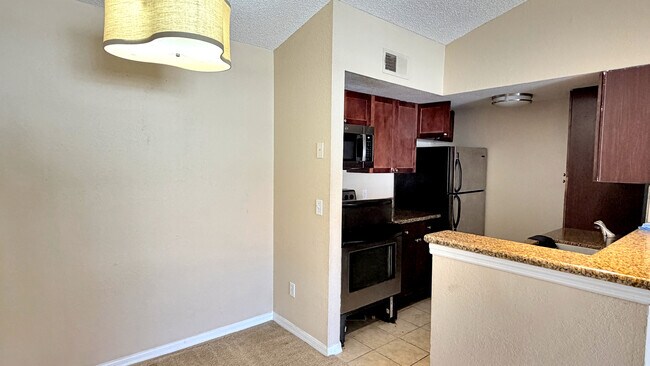 Foto del edificio - 5144 Conroy Rd