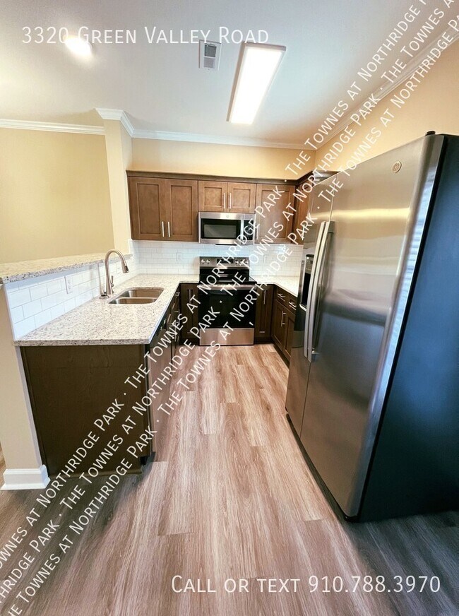 Foto del edificio - 3320 Green Valley Rd