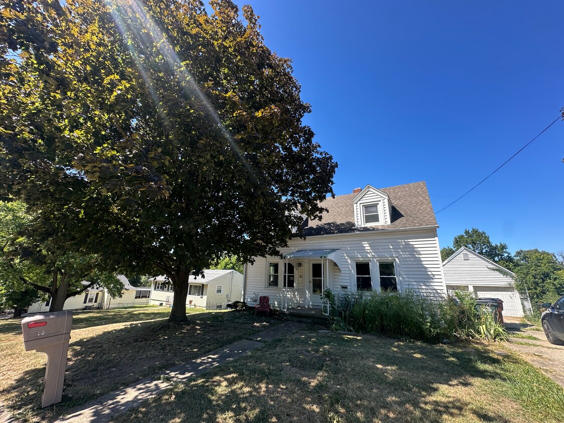 Primary Photo - 200 Lylburn Rd