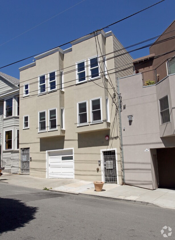 Primary Photo - 35 Rosemont Pl