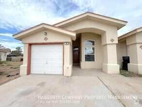 Building Photo - 11813 Kings Arms Ct