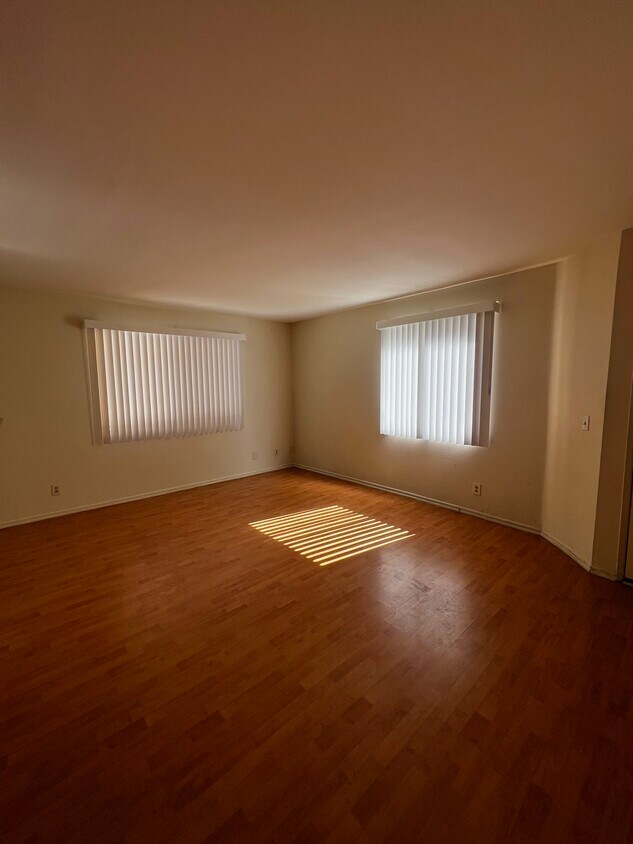 Primary Photo - 235 N Verdugo Rd