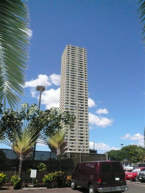 Building Photo - 1060 Kamehameha Hwy
