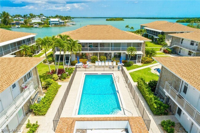 Foto del edificio - 330 Kon Tiki Dr
