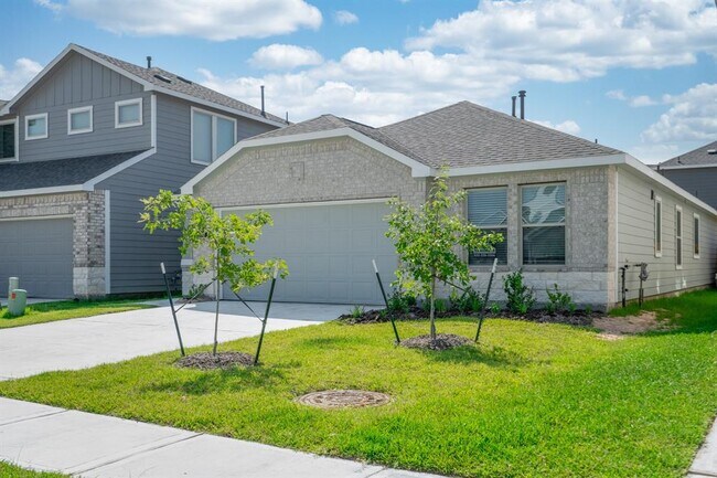 Building Photo - 7910 Cypress Myrtle Dr