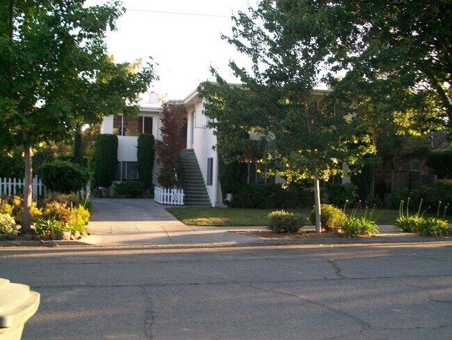 Building Photo - 2106 Williams St
