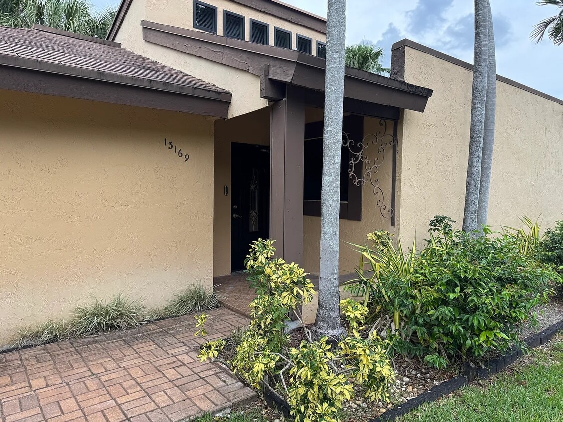 Primary Photo - 13169 SW 91st Ct