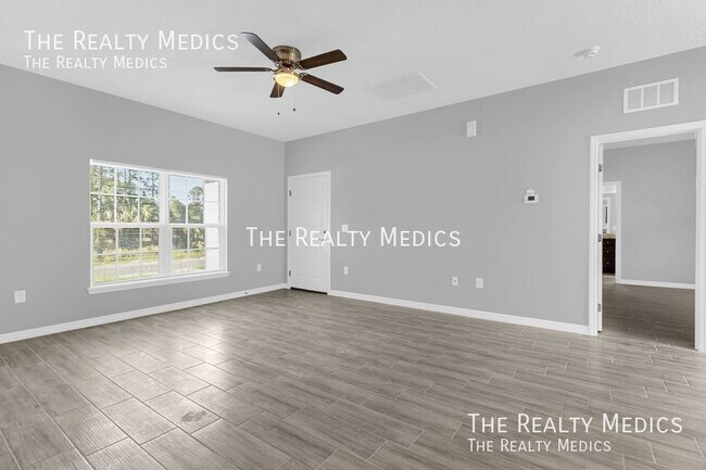 Building Photo - Ready to move-in on July 20th!  Be the FIR...