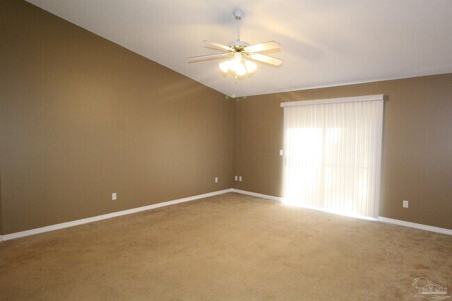 Foto del edificio - 4319 Crosswind Dr