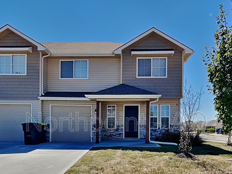 220 SW Lily St, Blue Springs, MO 64014 House Rental in Blue Springs, MO