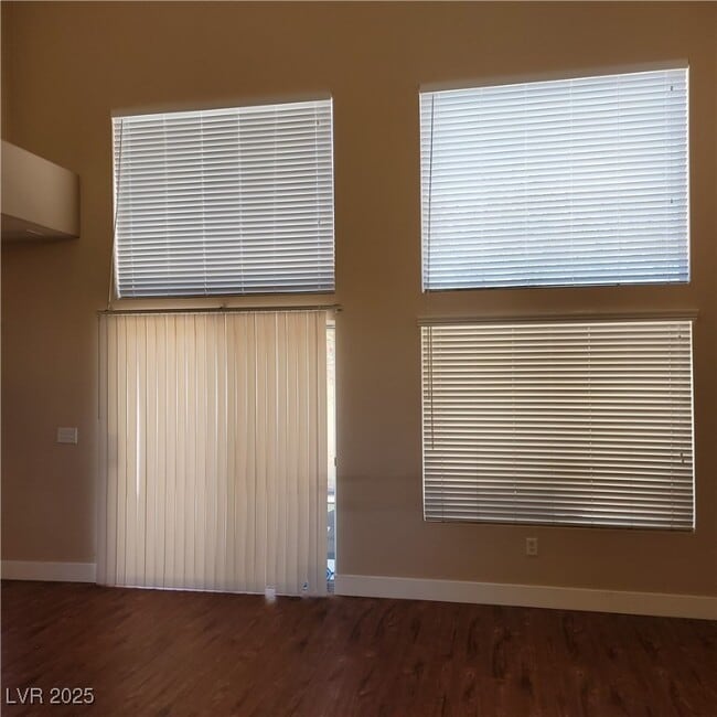 Building Photo - 10200 Turin Pl