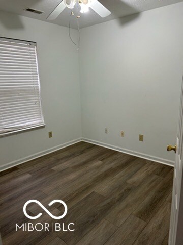 Foto del edificio - 9677 Fireside Ln