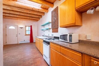 Building Photo - 10 Metate Way