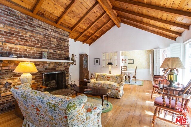 Foto del edificio - 3921 Kingswood Rd