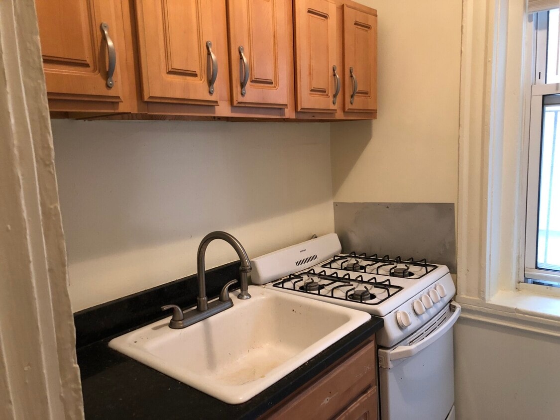 Primary Photo - 111 Park Dr