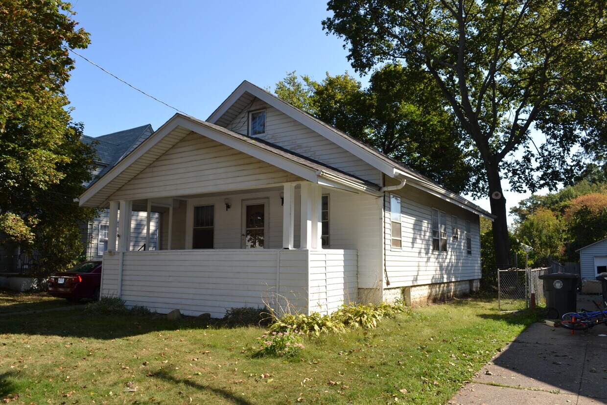 Front and Right Side - 803 Clyde St