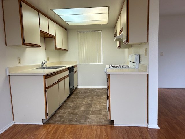 Foto del edificio - 623 E Cypress Ave