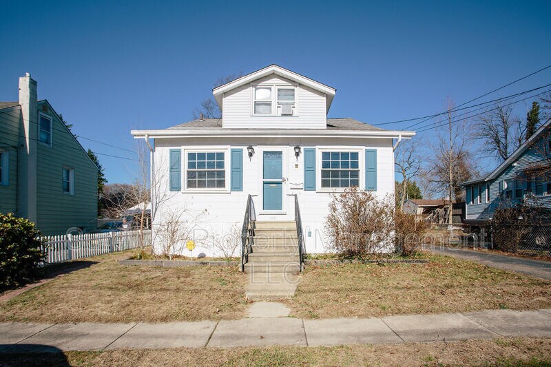 Primary Photo - 1321 Lafayette Ave