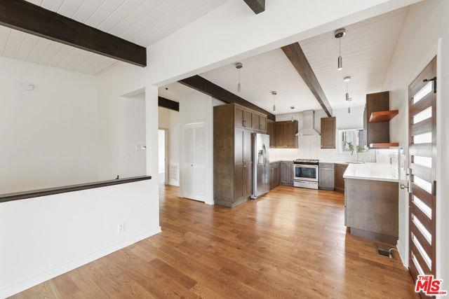 Building Photo - 1042 Olancha Dr