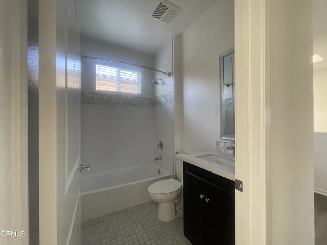 Building Photo - 12767937 N Keer Dr