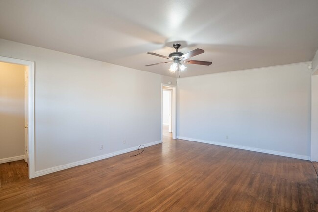 Foto del edificio - 3 Bed / 1 Bath in West Tulsa!