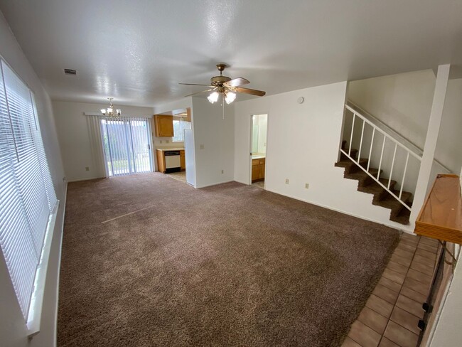 Foto del edificio - Charming 3 Bed/2.5 Bath on Packwood coming...