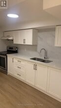 Building Photo - 10 Windridge Dr
