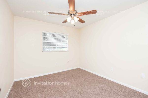 Foto del edificio - 984 Oak Dr