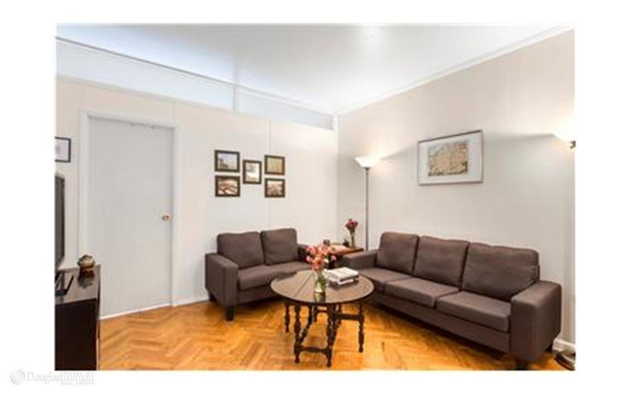 Building Photo - 540 E 76th St