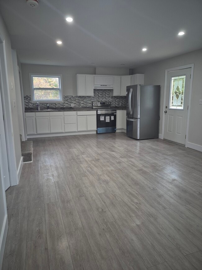 Building Photo - 257 Lower Partridge River Rd